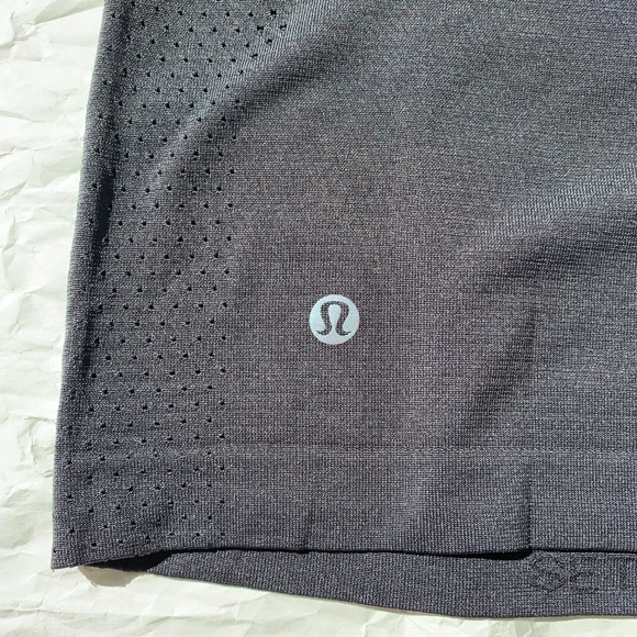 Lululemon Women's Train to Be Tank, NWT, Black, Size 6 - Picture 8 of 9
